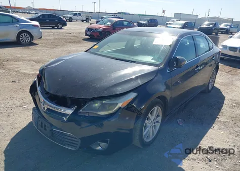 2015 Toyota Avalon Xle z USA, uszkodzony, nr VIN 4T1BK1EB9FU138491